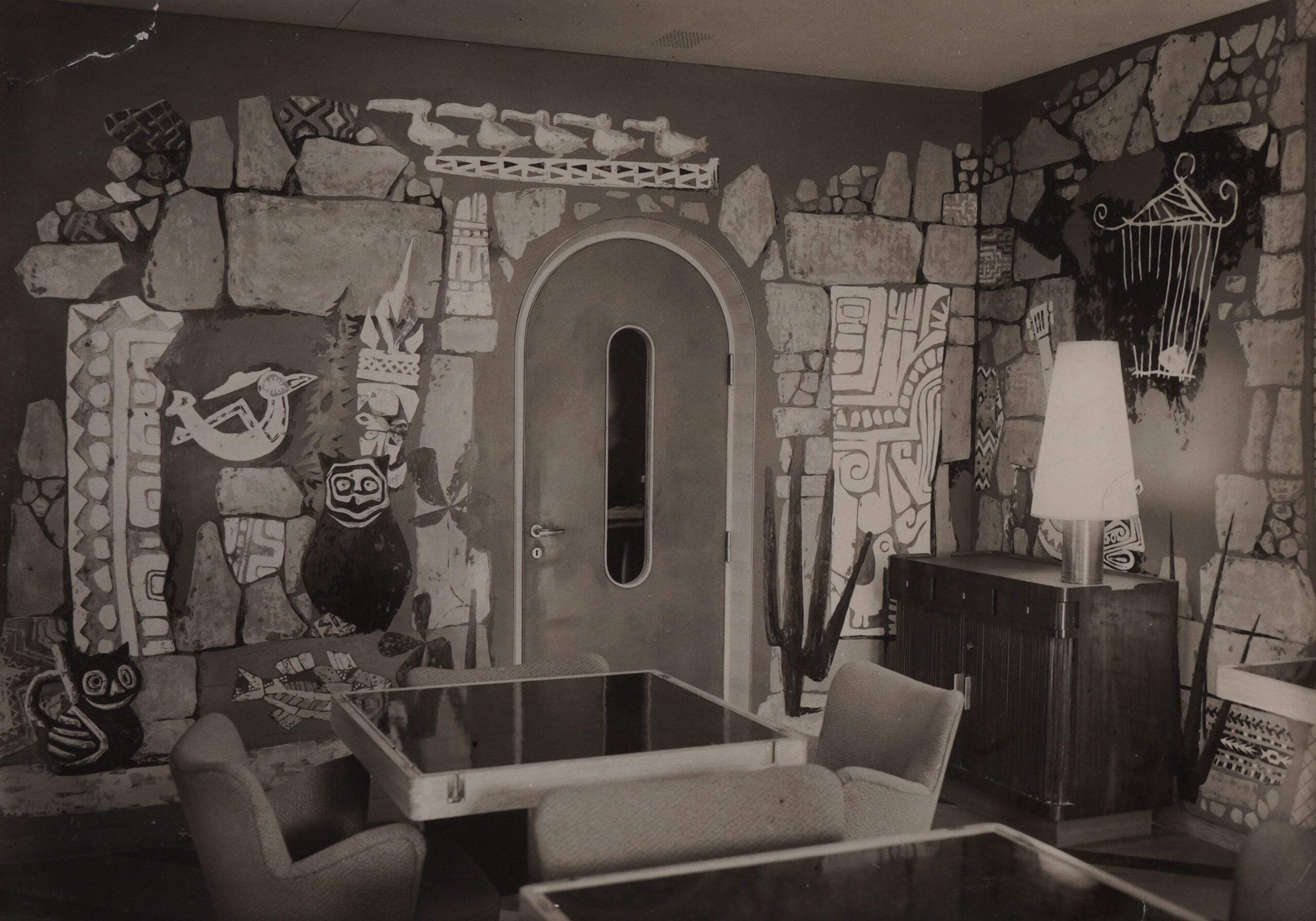 Dining room vestibule